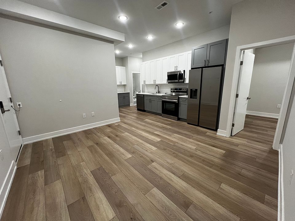 1st image of 2105 Germantown Ave #8C