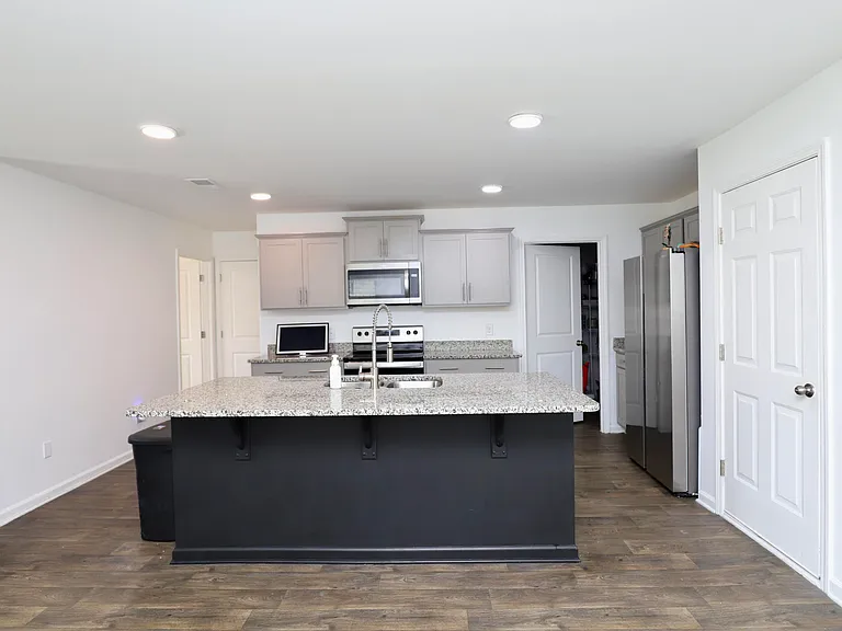 2037 Elmridge Rd — Photo 14