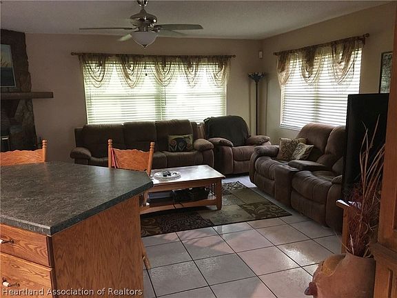 5th image of 1541 Oak Ave