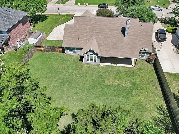 3rd image of 291 Berkley Dr