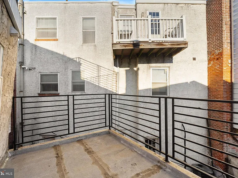 1203 Moore St — Photo 28