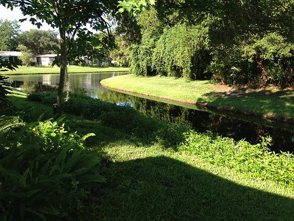 2nd image of 18 Linden Falls Dr