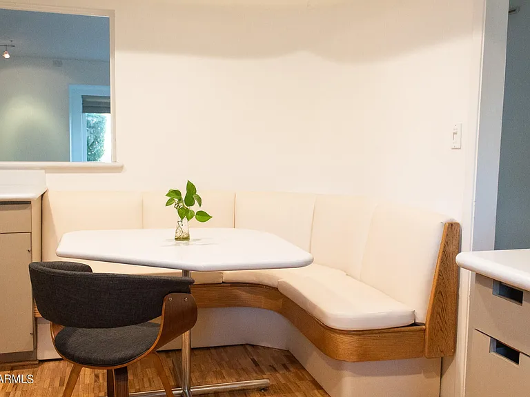 2107 S Ventura Dr — Photo 16