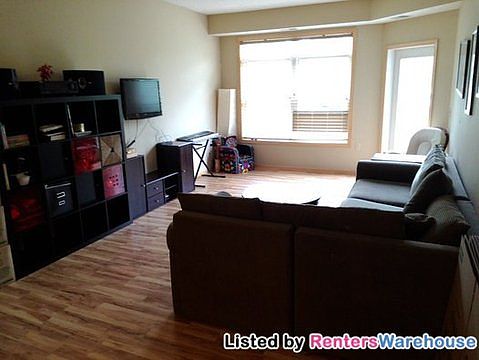 2nd image of 2530 34th St E #301
