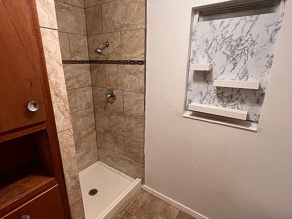 4th image of 314 S Sycamore Ave #740