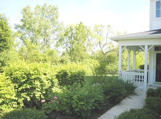 2901 Pleasant Plains Dr, Saint Charles, IL 60175