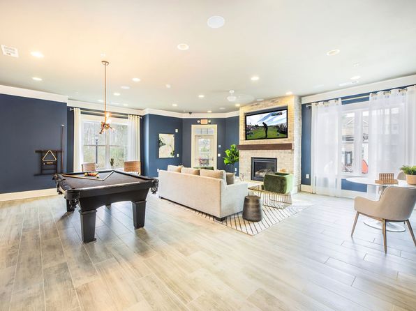 1500 Parklawn Dr