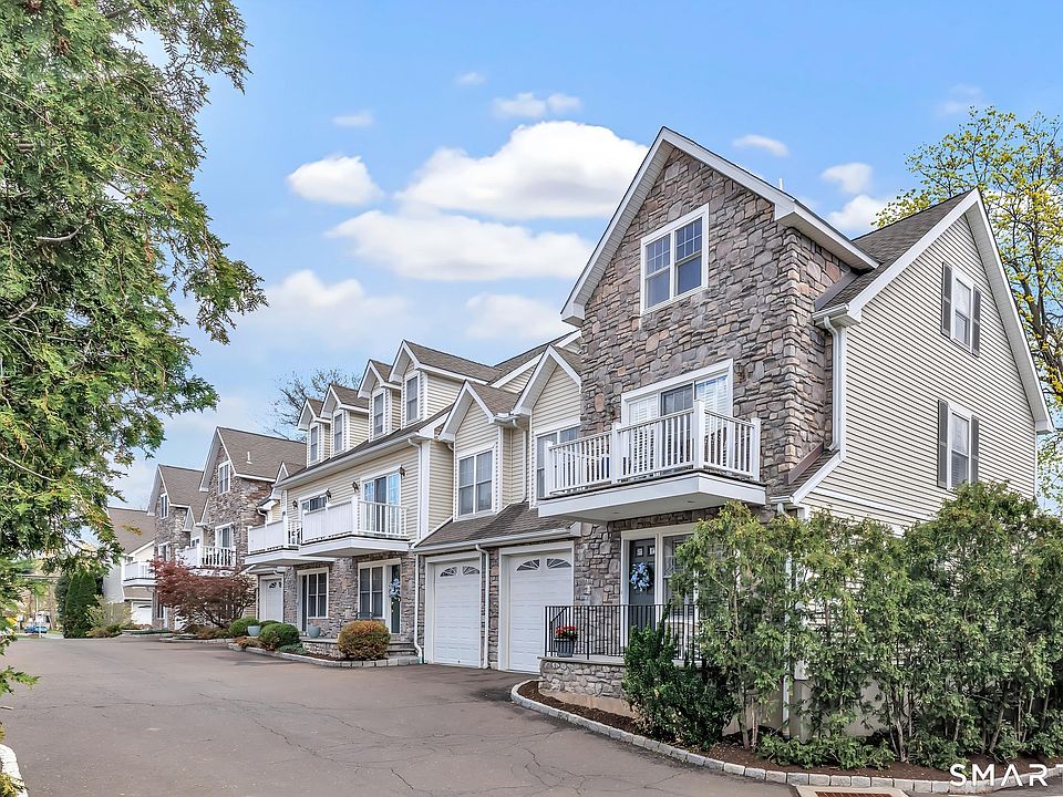 1st image of 39 Maple Tree Avenue #15