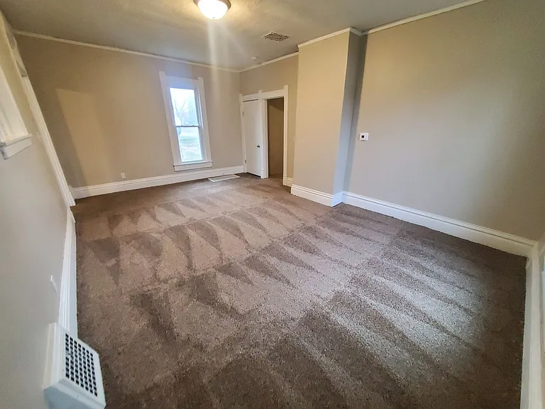 240 E Dunham Ave — Photo 24