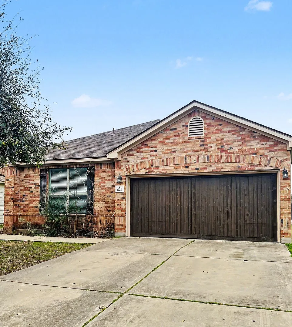 Charming 3 Bedroom Home in Round Rock — Photo 1