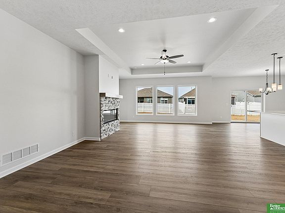 2nd image of 4906 Pinehill Rd