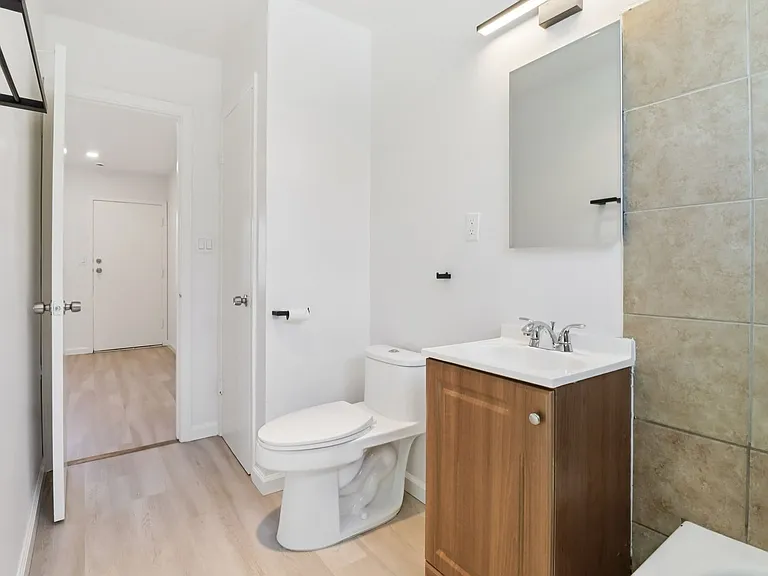Astro Vista Apartments — Photo 27