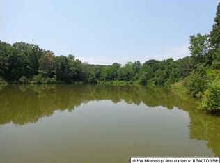 735 Smart Rd, Holly Springs, MS 38635