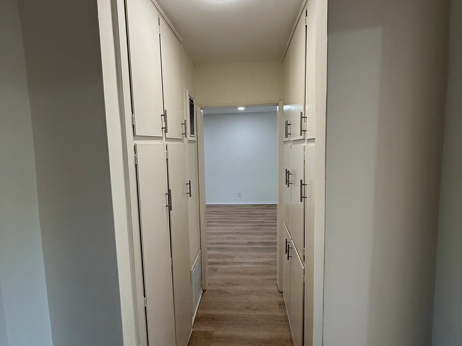 2 bed, $2,900 — Photo 3