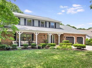 46 Briargate Cir, Sugar Grove, IL 60554