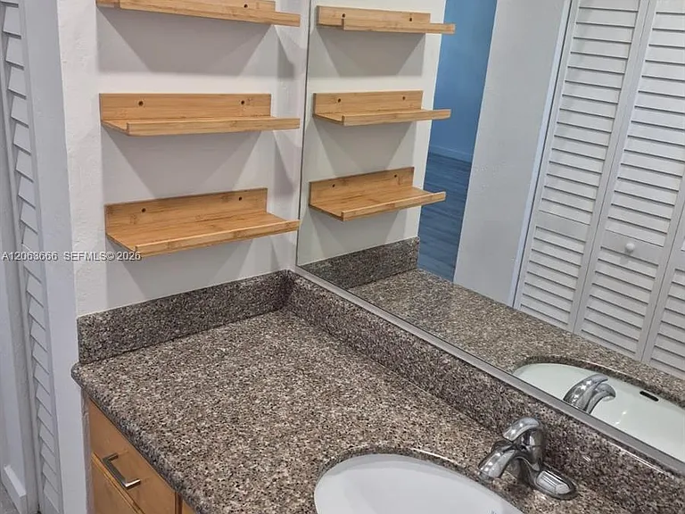 344 Meridian Ave #4B — Photo 12