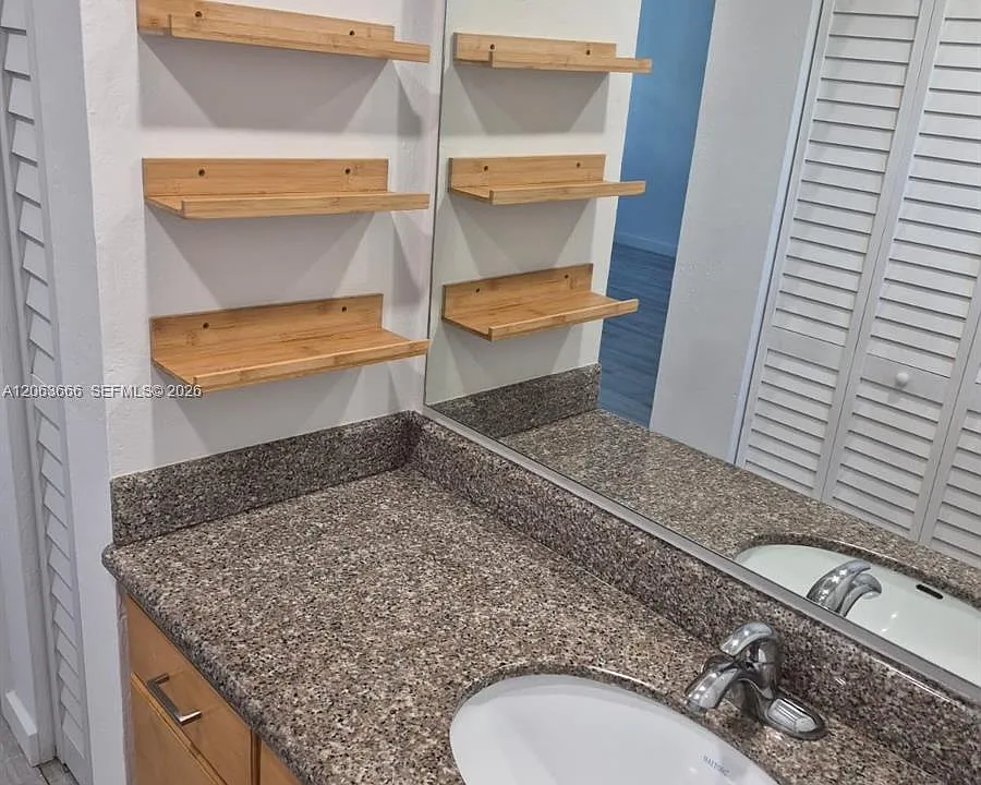 344 Meridian Ave #344