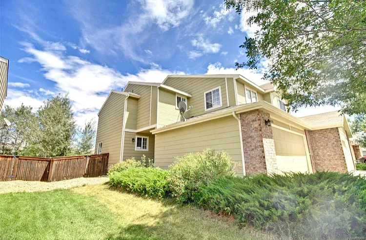 9656 Eagle Creek Pkwy — Photo 1