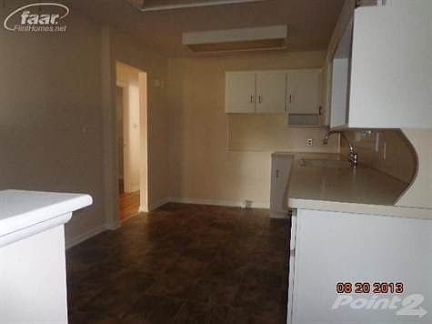 2nd image of 833 Cypress Dr