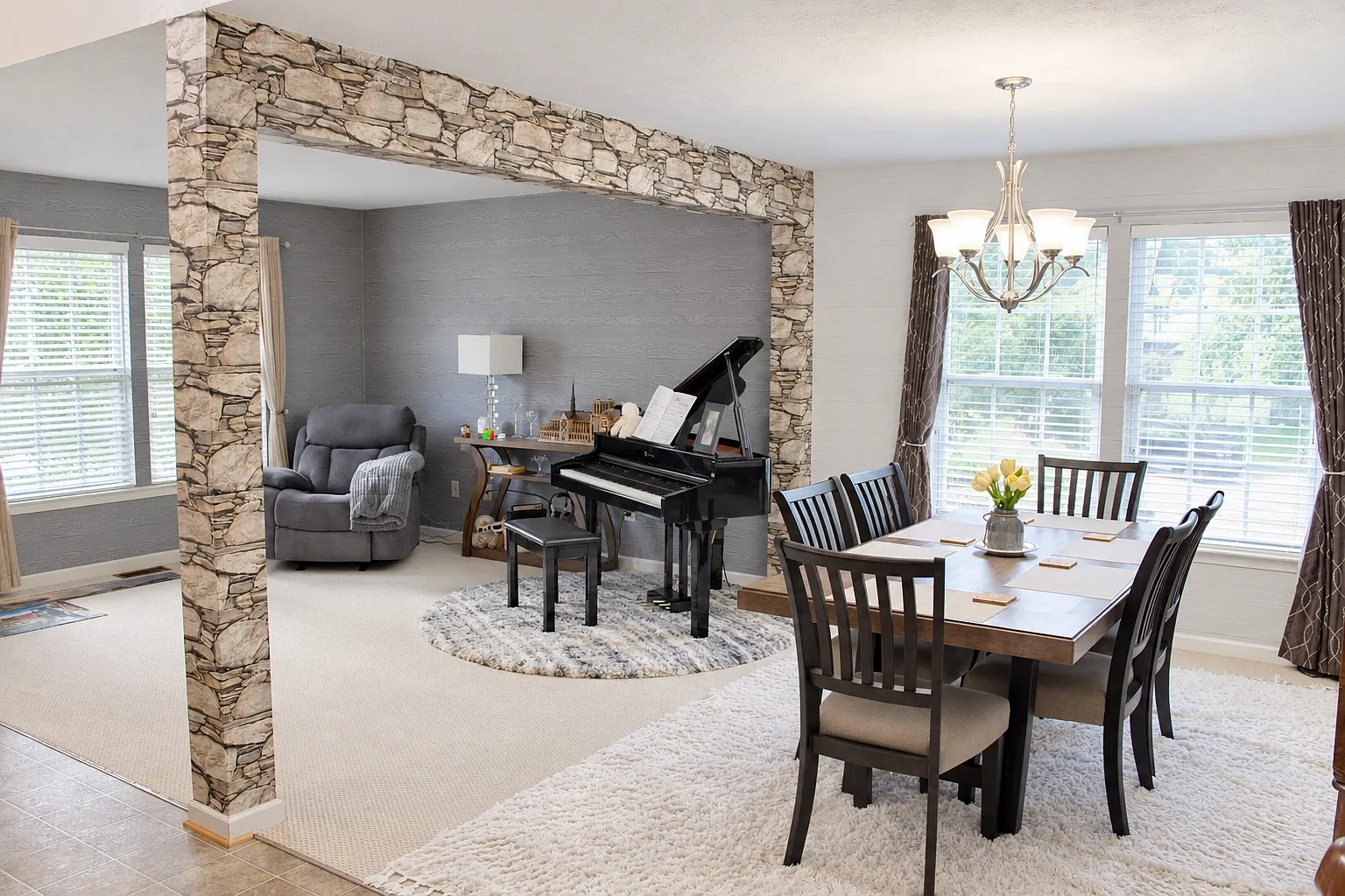 5 bed, 3.5 bath, 3199 sqft, $3,250 — Photo 4