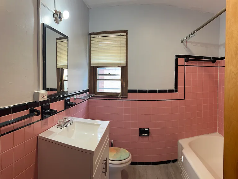 112 Lambden Ave — Photo 5