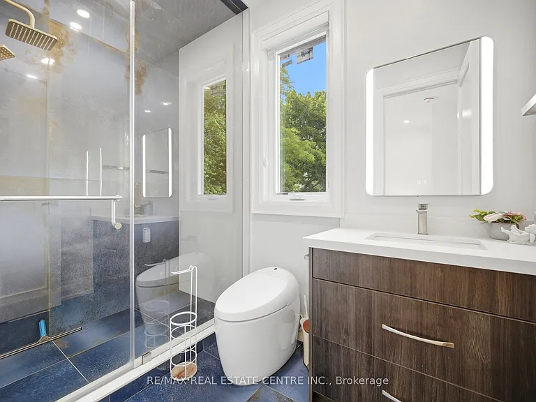 2450 Rebecca St — Photo 36