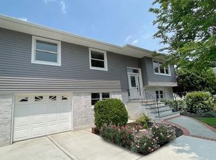 4023 Fulton Ct, Seaford, NY 11783