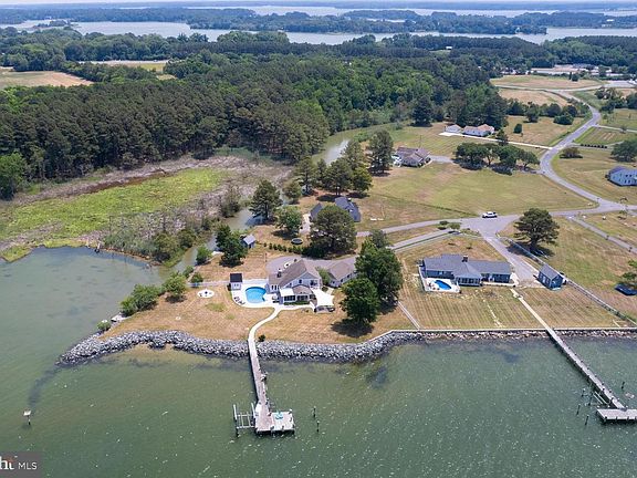 3rd image of 1724 Ferry Point Ct
