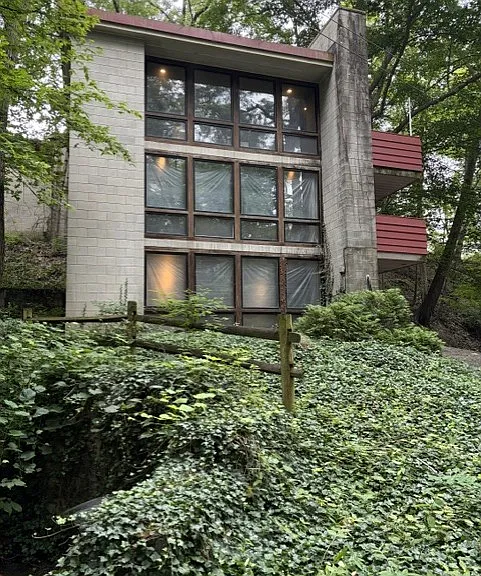 141 Walhalla Rd — Photo 1