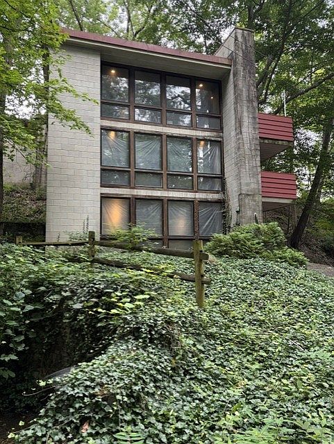 1st image of 141 Walhalla Rd