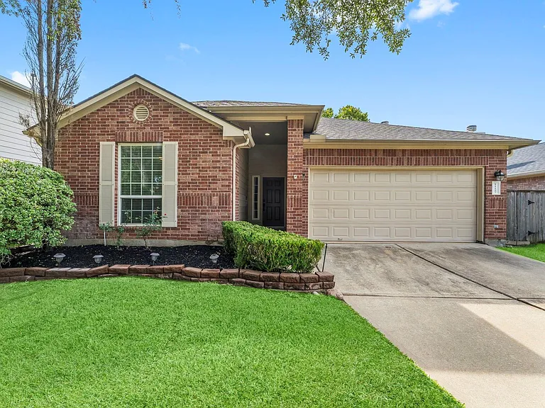 21127 Gladys Yoakum Dr — Photo 2