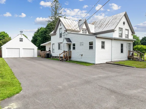 16 Park Street, Madison, ME 04950
