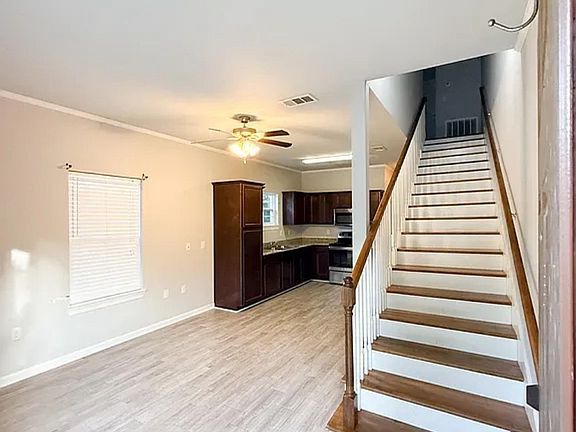 2nd image of 5284 Peerless St