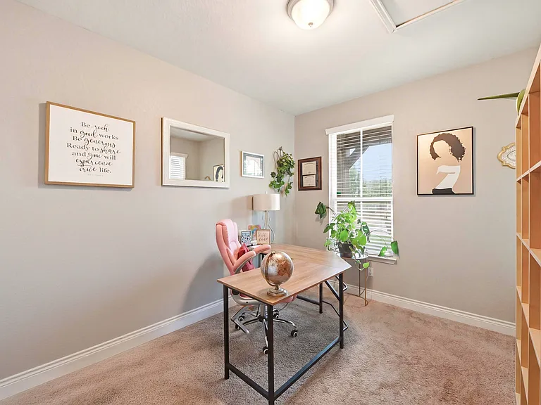 6813 Concho Crk — Photo 6