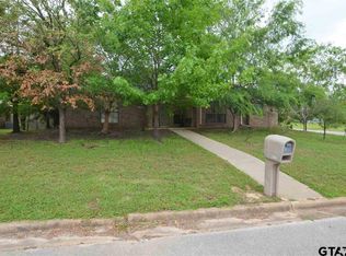 502 Kingsway Dr, Overton, TX 75684