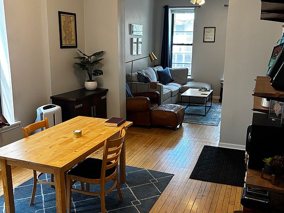 4th image of 857 N Marshfield Ave #2