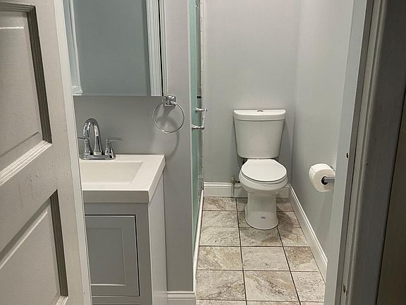 3rd image of 2652 W Logan Blvd APT 1R