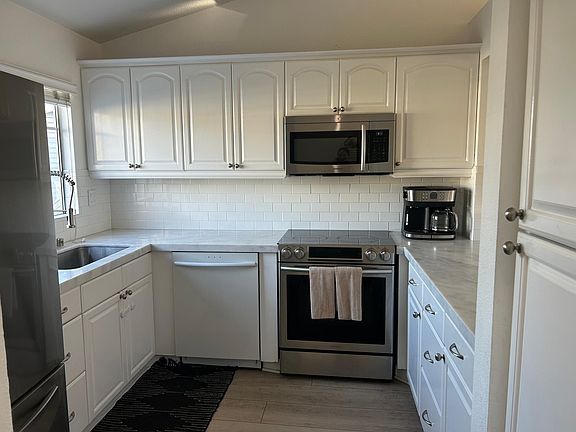 5th image of 73 Dover Pl