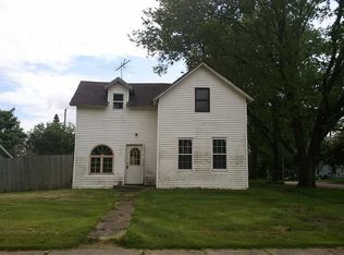 106 W South St, Prairie City, IA 50228
