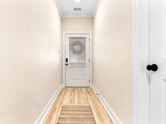 2nd image of 624 Thornberry Dr