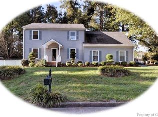 136 Vista Dr, Newport News, VA 23608