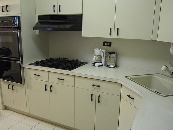 2nd image of 7025 Yellowstone Blvd APT 14N