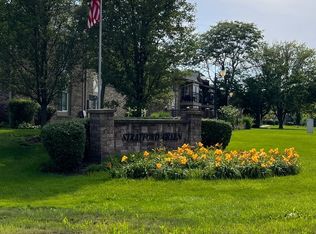 16W535 79th St APT 2-108, Willowbrook, IL 60527