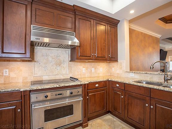 5th image of 200 Oceancrest Dr Unit 152B