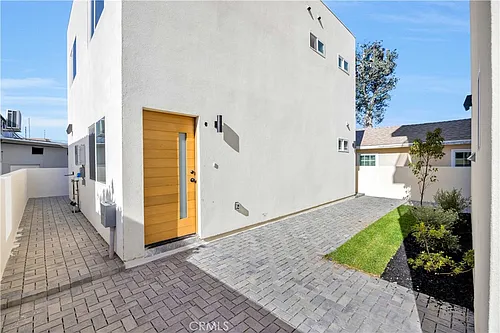 10905 Dalerose Photo 1