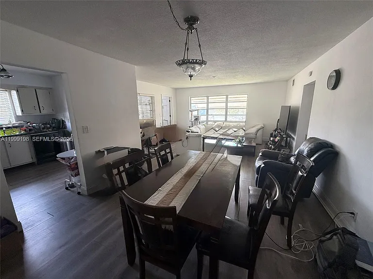 141 NE 10th Ave #17B — Photo 14