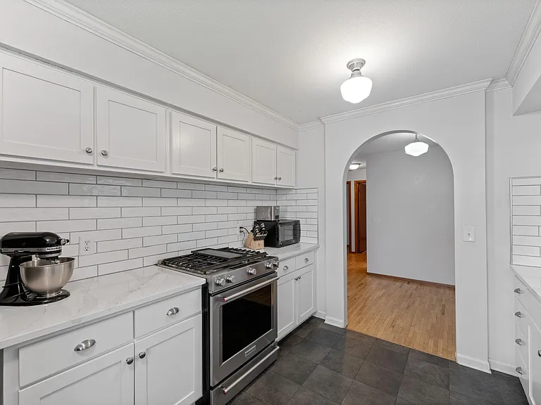 4237 Ottawa Ave S — Photo 10