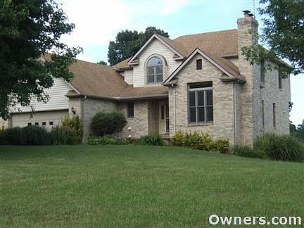 View of the house from the front yard