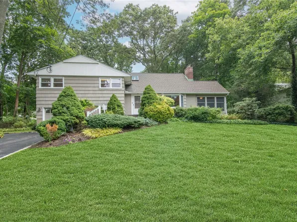 1 Sherwood Dr, Huntington, NY 11743