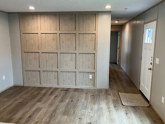 2nd image of 1058 S Park Dr #1058